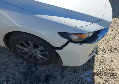 2019 Mazda Mazda3 z USA, uszkodzony, nr VIN 3MZBPABL4KM113500